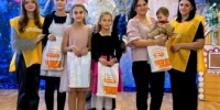 Волонтеры штаба #МЫВМЕСТЕ поздравили с наступающим Новым годом детей участников СВО - Морозовский район